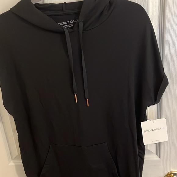 Beyond Yoga short sleeve sweater hoodie dress. Size S. NWT! - Picture 3 of 10